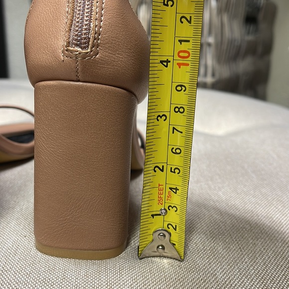 New York and Company NY&C Brand new Nude Heels size 6.5 - Picture 9 of 9